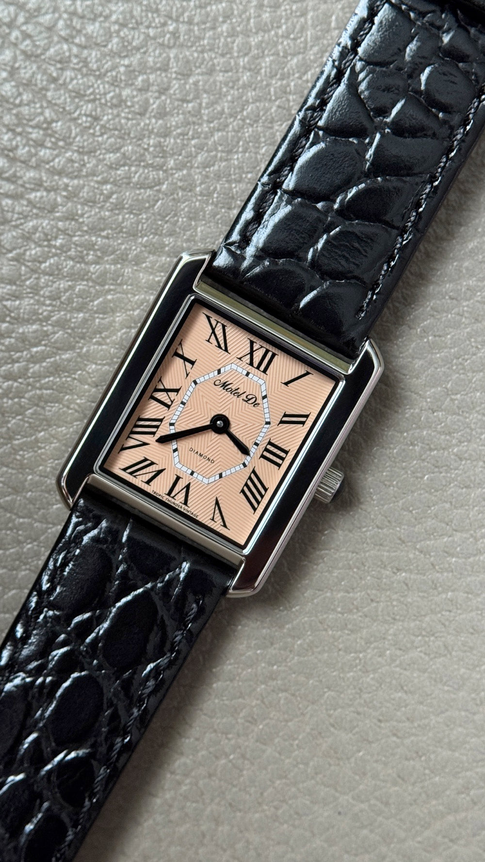 Motel De Diamond - Salmon / Ready Stock